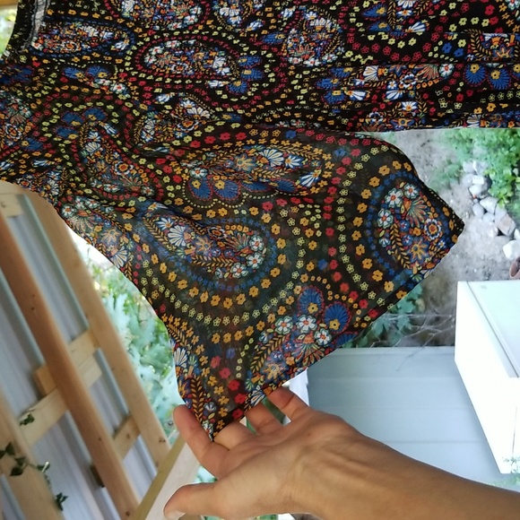 M off-shoulder Floral Boho Top - Picture 4 of 10